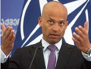 1-apaturai-politikaa3