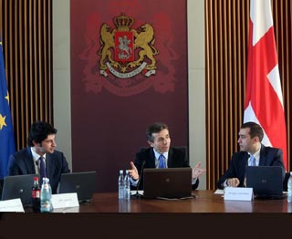 1-mtaveroba-politiii1