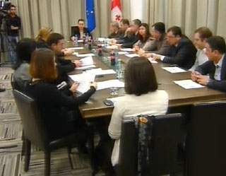 sakonstituc-politika2