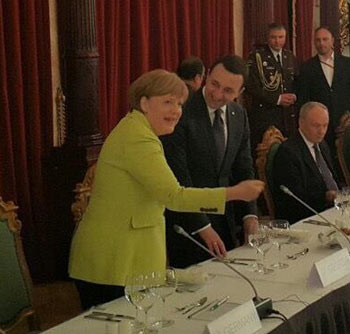 1-merkel-aqtual-3-analit