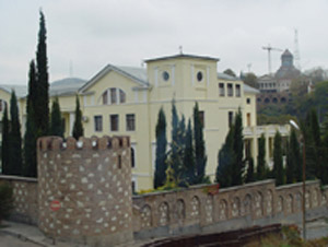 gafrtxileba-sapatriarqo